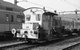 NS Sik nr 318 staat op 1-10-1983 opgesteld bij de lijnwerkplaats Leidschendam tijdens een open dag wegens 75 jaar ZHES. Diesel shunter type NS Sik nr 318 is standing at the maintenance facility of Leidschendam during a open day to celebrate 75 years ZHES.
1-10-1983