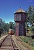 In augustus 1974 zien we een treinstel van het type Y7 van de SJ net ten noorden van Kråkviken staan bij de watertoren aan de DVVJ. In August 1974 we see a diesel railcar type Y7 from the SJ just North of Kråkviken nearby the water tower on the DVVJ.