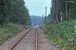 Op 31-7-1975 arriveert het diesel treinstel Y7 nr 1146 van de SJ in Krokebol uit Arvika op de weg richting het zuiden over de DVVJ. On 31-7-1975 the diesel railcar nr 1146 (type Y7) from the SJ is arriving at Krokebol on its trip from Arvika to Mellerud (south) on the DVVJ.