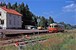 Een Y7 dieselstel van de SJ staat op 30-7-1975  in Vännacka aan het perron (DVVJ). A diesel railcar type Y7 from the SJ is standing beside the platform of Vännacka on 30-7-1975 . (DVVJ)