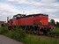 Op 16-6-2005 staat dezelfde rode T44 nr 349 van Green Cargo bij de werkplaats van Hallsberg
19:01 On 16-6-2005 the same red diesel locomotive type T44 nr 349 from Green Cargo is standing at the locomotive shed in Hallsberg.
19:01