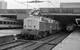 De NS 1206 vertrekt uit Den Haag CS met de ic richting Venlo en Keulen. 
Rechts staat een Hondekop onder de kap.
Rond 1983. The NS 1206 is leaving Den Haag CS with a train to Venlo and Keulen. 
Around 1983.