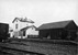 Het station van Arnemuiden op 5-11-1953 met de oude goederenloods.
Beeldmateriaal Het Utrechts Archief Nr. 154592 The station of Arnemuiden on 5-11-1953 with the old goods shed.
Image from Het Utrechts Archief Nr. 154592