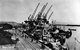 Een kade in de haven van Delfzijl in 1950 met kadekranen, sporen en enkele schepen.
Beeldmateriaal Het Utrechts Archief Nr. 162679 A quay in the harbor of Delfzijl in 1950 with quay cranes, some tracks and ships.
Image from Het Utrechts Archief Nr. 162679