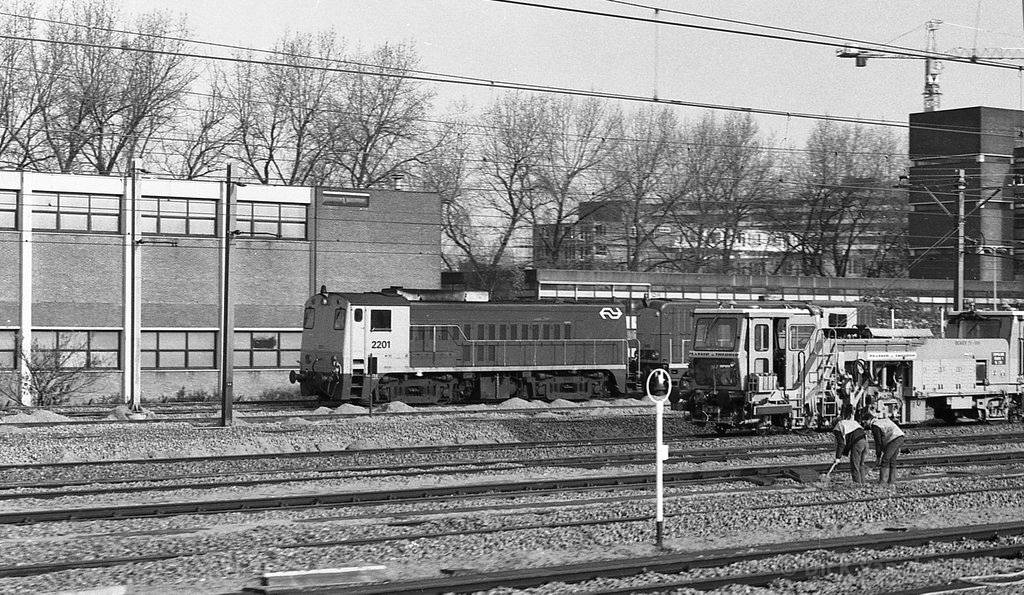 d-2201-Railstopmachine-2400-werkz-RdCS-1983.jpg