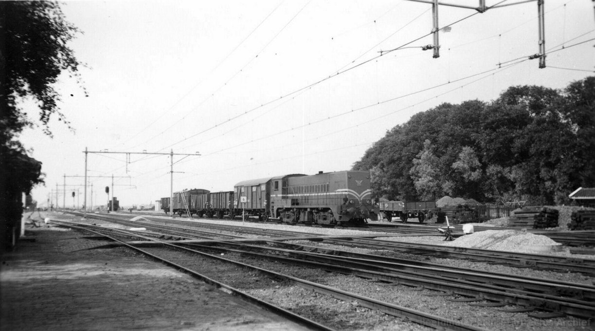 d-2298_tijdens_rangeren_te_Schagen_18-07-1958_160918.jpg