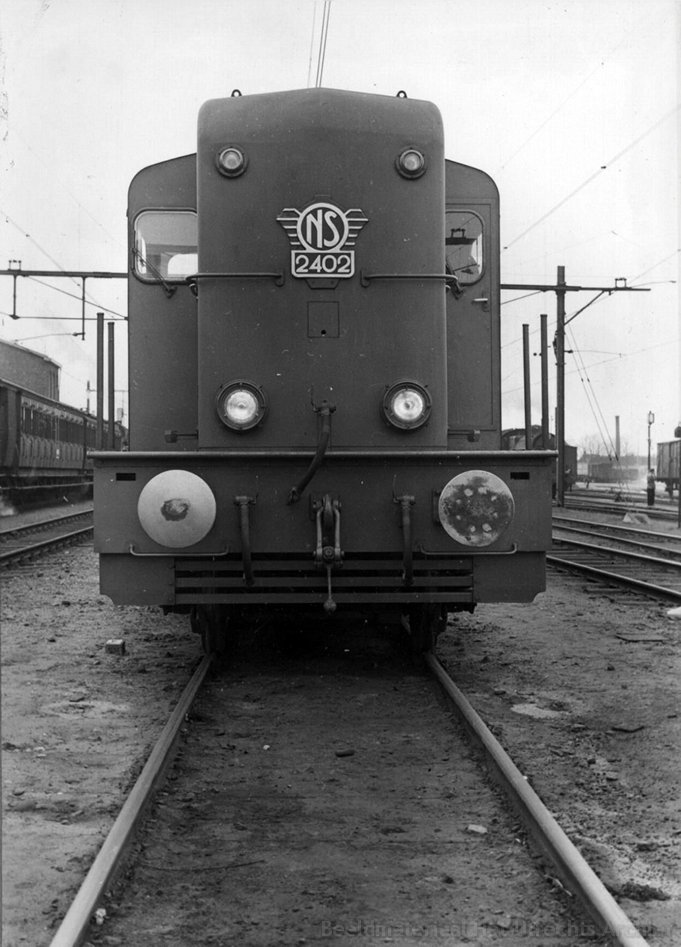 d-2402_Almelo_21-04-1954_154297.jpg