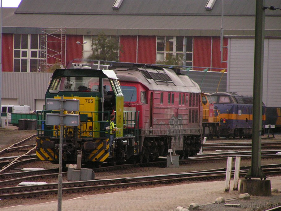 d-705-zwol005-14-11-04.jpg