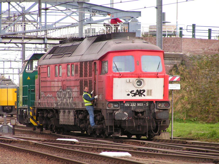 d-705-zwol013-14-11-04.jpg