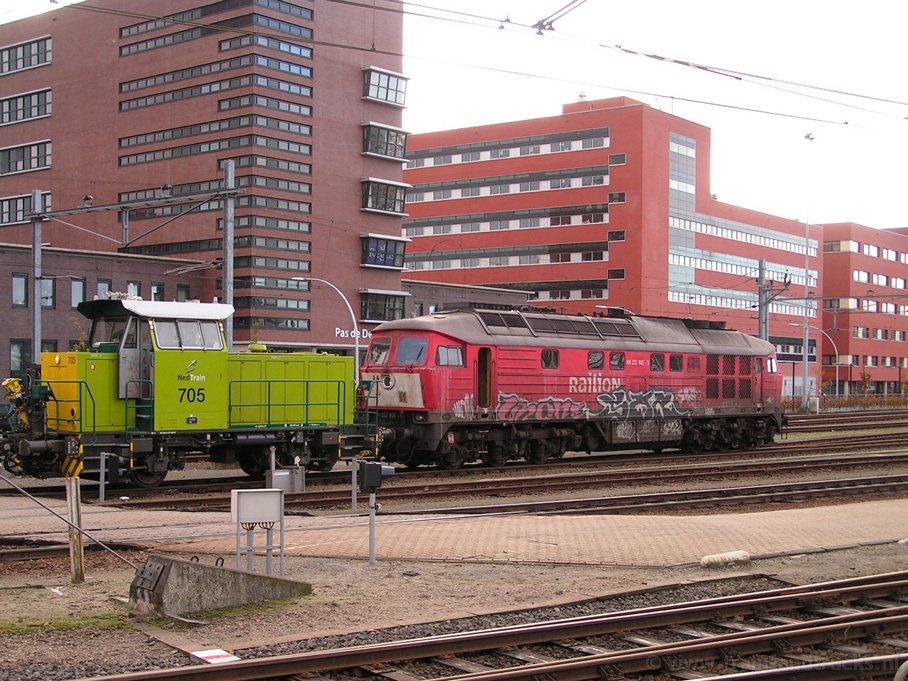 d-705-zwol023-14-11-04.jpg