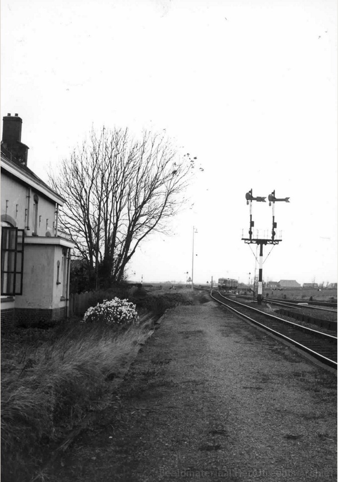 d-DEII_Sauerd_vertakkingssein_spoor_Delfzijl_12-1970_150657.jpg