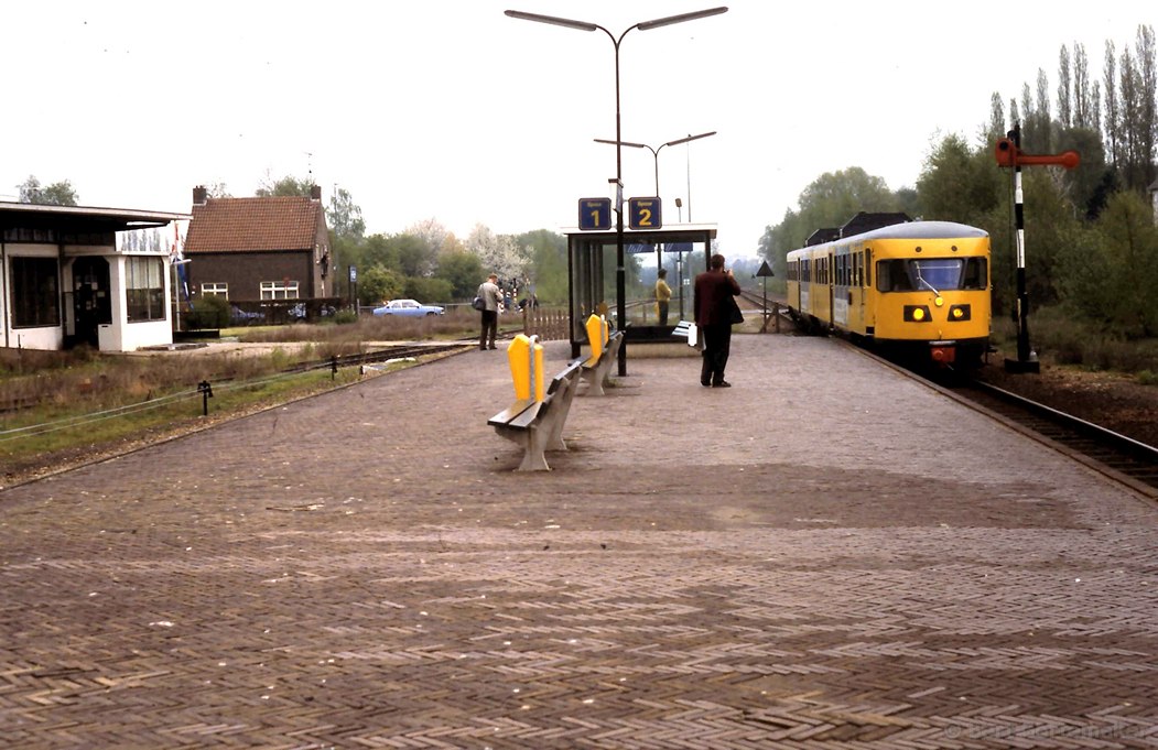 d-DEII_Station_Kerkrade_West_april_1988.jpg