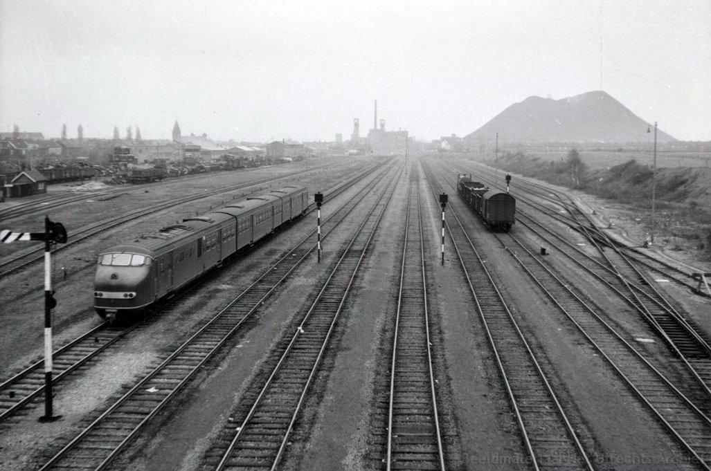 d-PlanU_133_extra_trein_ivm_Stille_Omgang_Spekholzerheide_Kerkrade_24-03-1963_164686.jpg