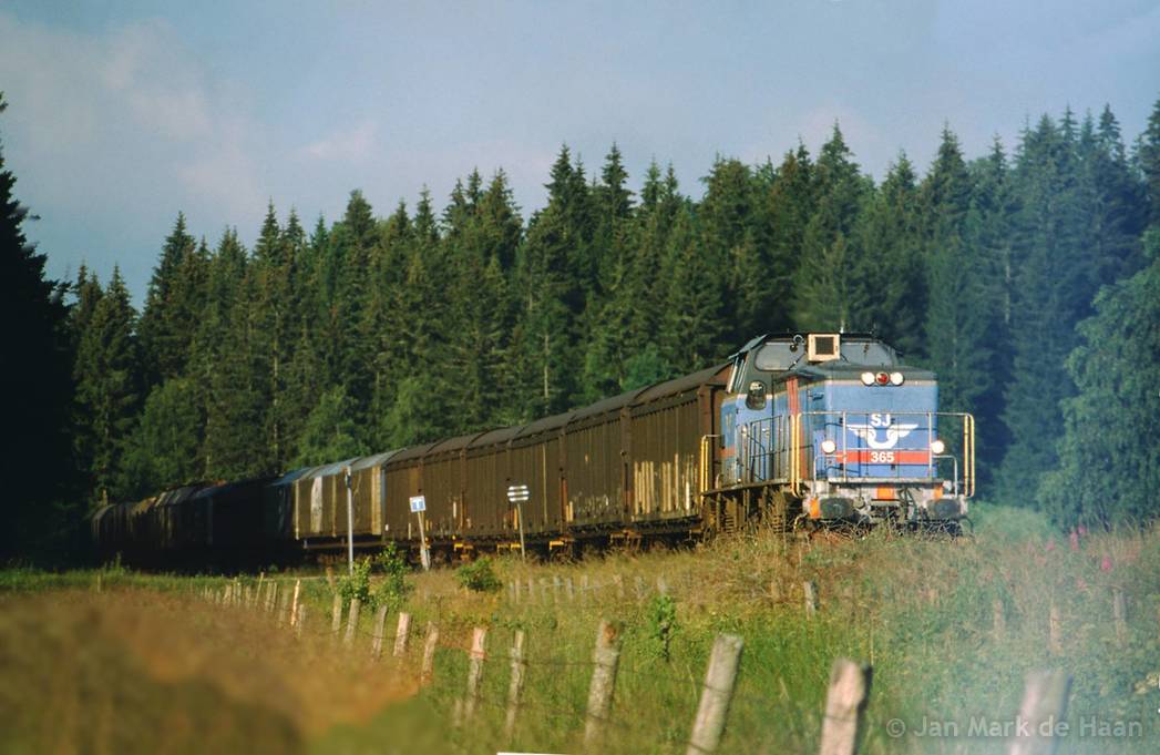 d-T44-365-tr-6180-hassleholmRiRonnebyBijTroftaMellanBrakneHoby-Kallinge-26-6-1998.jpg