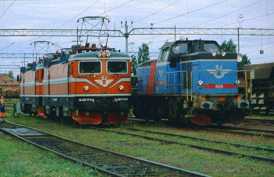 d-T44-405-Rc-1270-1254-Mora-16-7-1998.jpg