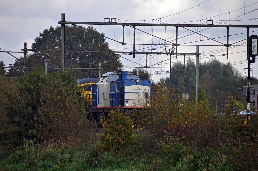 d-V100_203-3_Volkerrail_Spike_Hoogeveen_20-10-2014.jpg