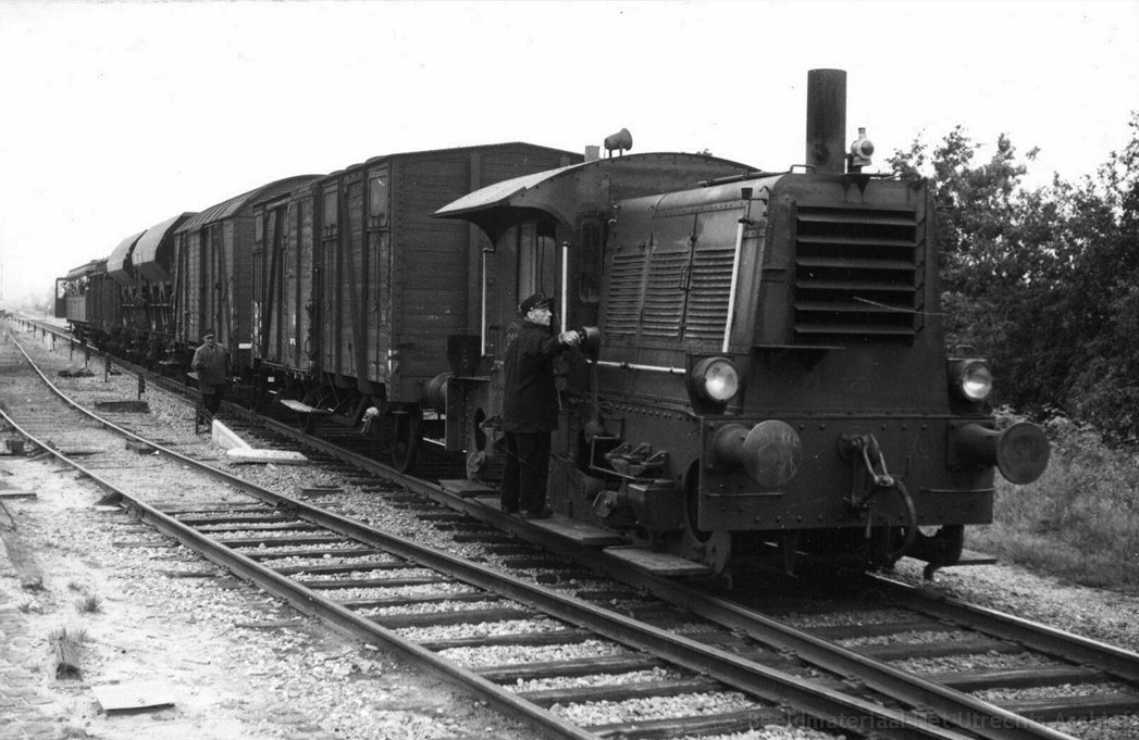 d-sik_252_op_de_goederentramlijn_Glanerbrug-Losser_bij_Glanerbrug_21-08-1963_160245.jpg