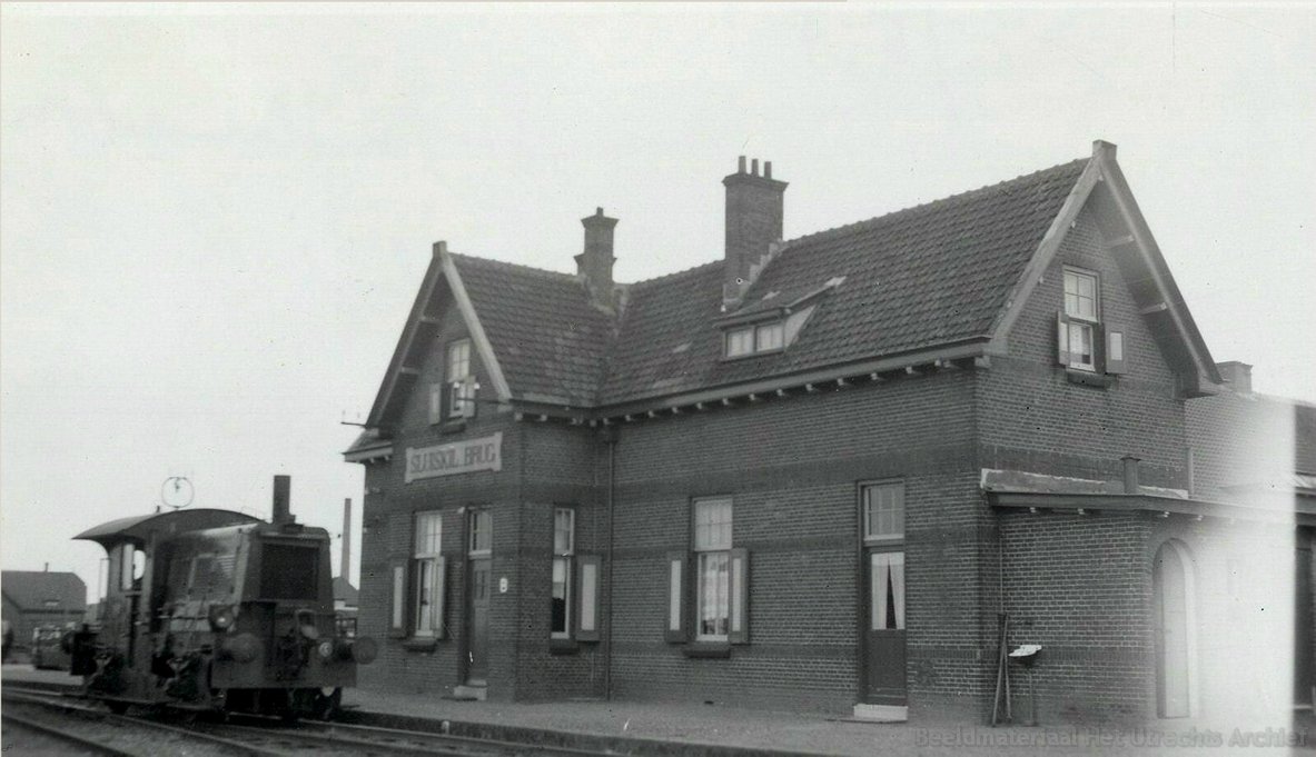 d-sik_bij_voormalig_station_Sluiskil_Brug_15-05-1953_164678.jpg