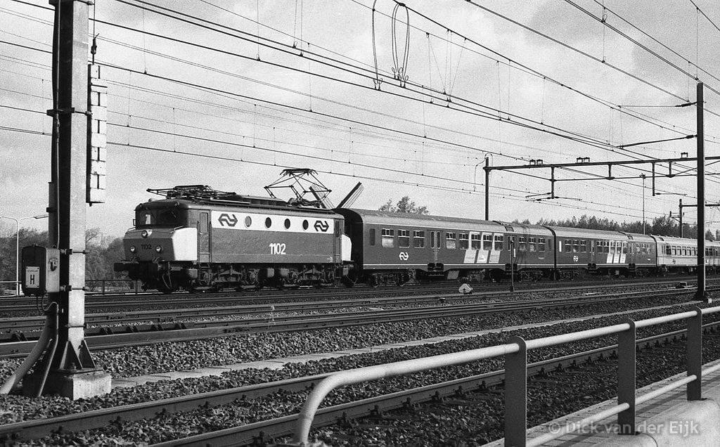 el-1102-Leiden-ICriVlissingen-bijnainLeiden-1983-PlanW-ICR.jpg