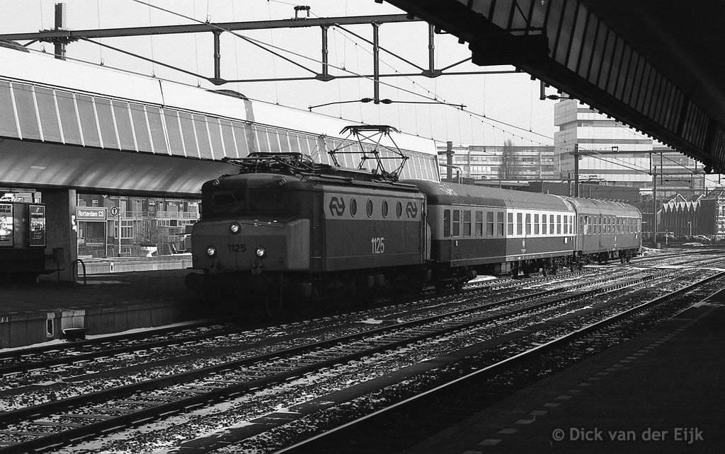 el-1124-korteDTrein-26-12-1981-RdamCS-VermoedelijkLoreleyExpress.jpg