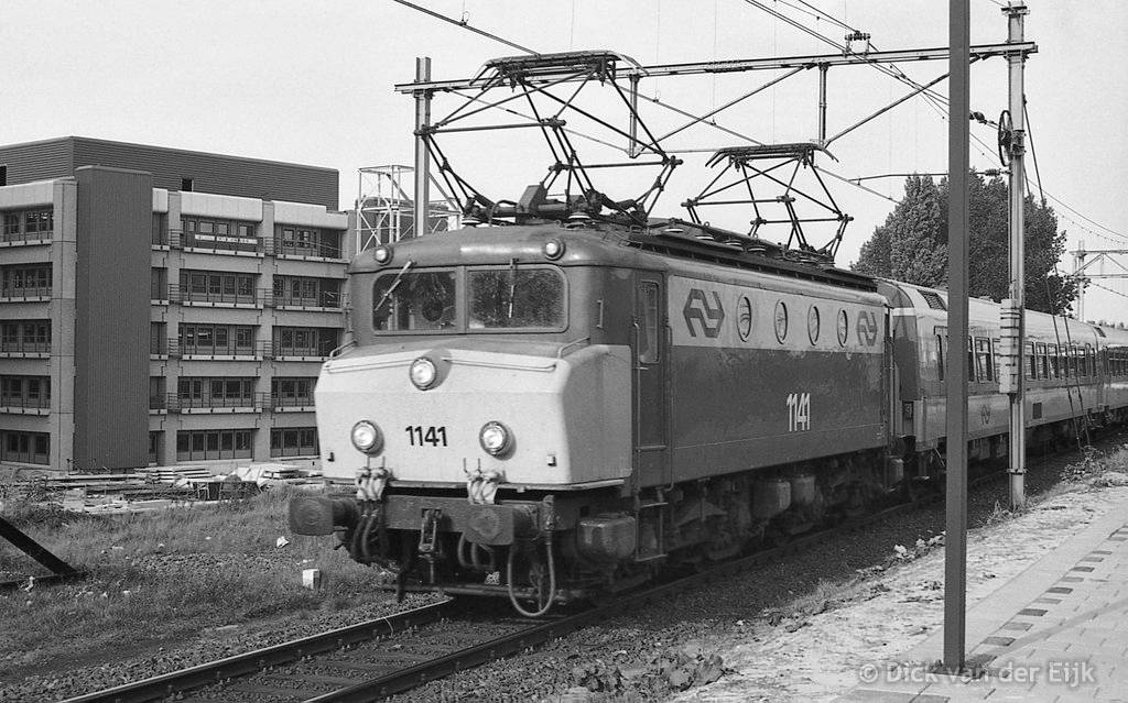 el-1141-Leiden-ic-Amsterdam-Vlissingen-1983.jpg