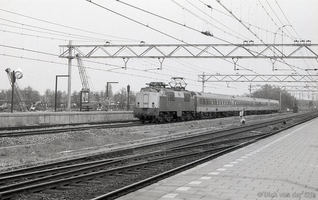 el-1203-denhaagmariahoeve-stam4icr-middensporen-1983.jpg