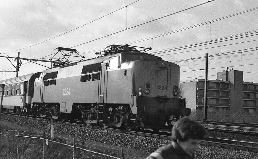 el-1224-Leiden-riAdam-1983.jpg