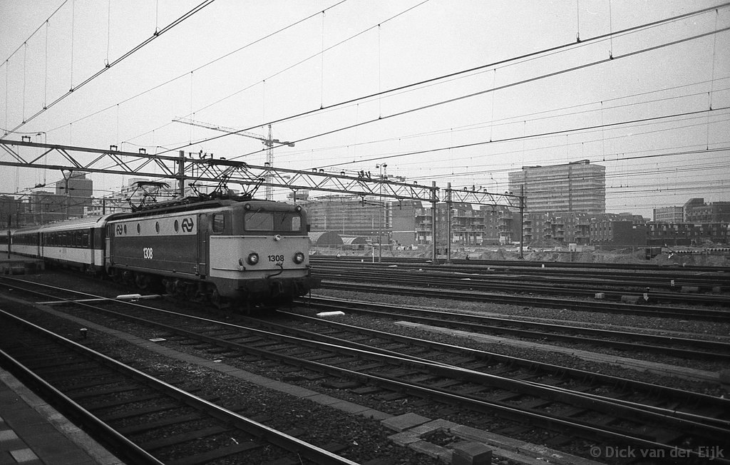 el-1308-DenHaagCS-1979-InterCityPlus-riHeerlen.jpg