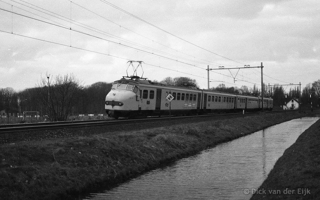 el-Hond4-RijswijkRiRdam-1983-AchtergrondBlokpost74.jpg