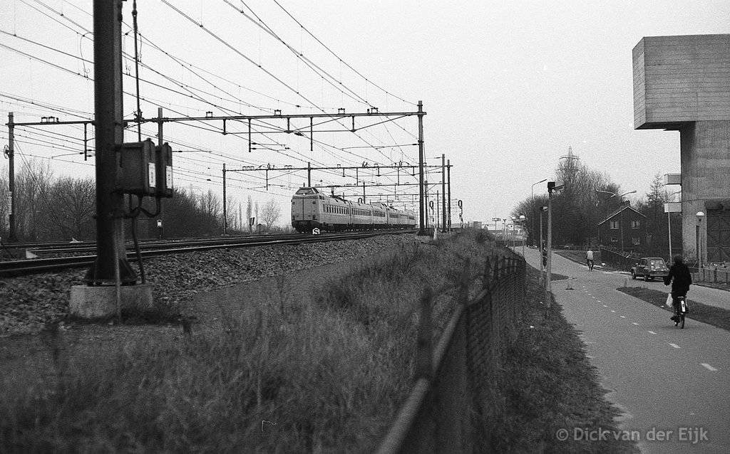 el-Koploper-Rotterdam-SchiedamWest-Noorden-RechtsVuilverbranding-1984.jpg