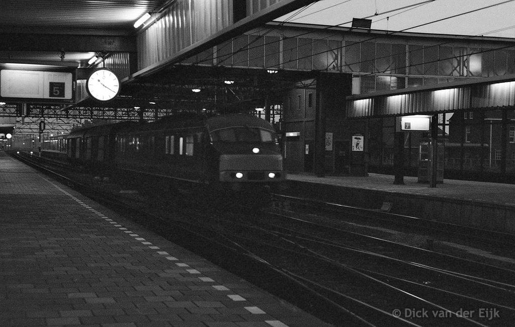 el-mp-rood-avond-Leiden-juni-1981.jpg