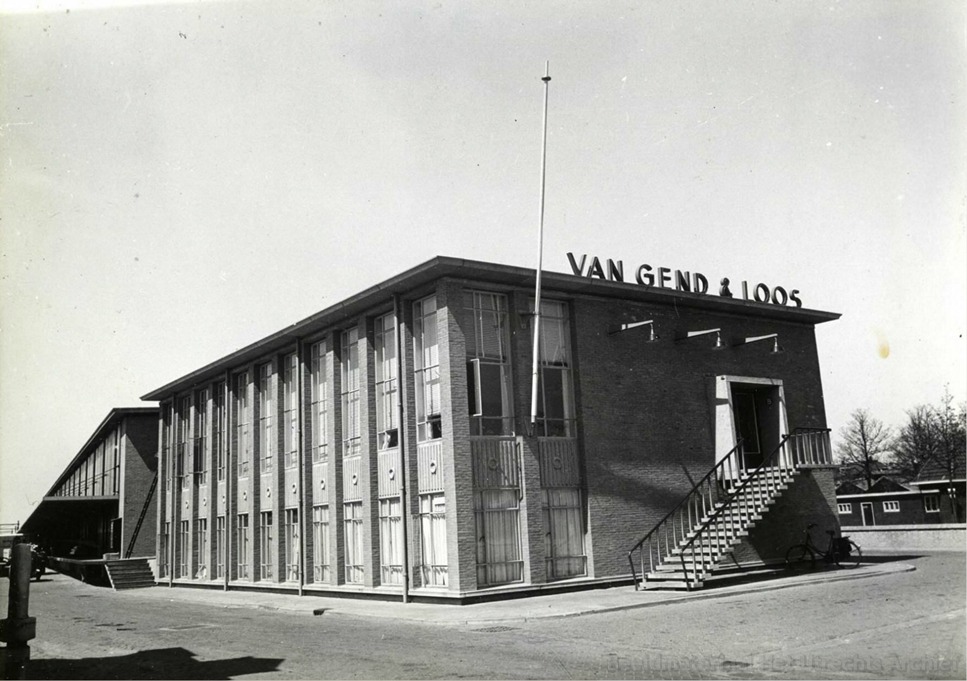 empl-Leeuwarden_Goederenloods_VGeL__6-6-1955_168340.jpg