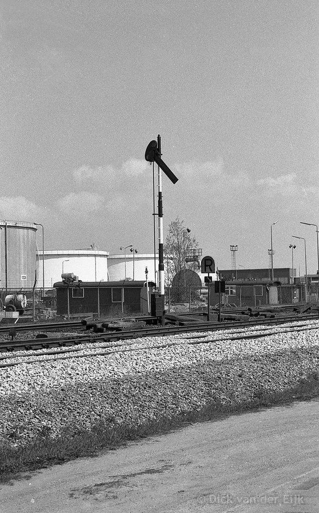 empl-Rotterdam-ShellPernis-1980-DeelsKlassiek.jpg