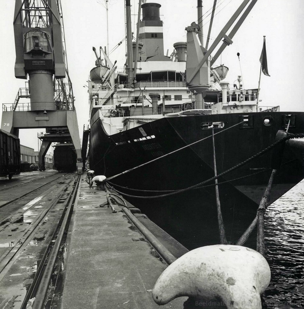 empl-Rotterdam_Waalhaven_1973_04_168461.jpg