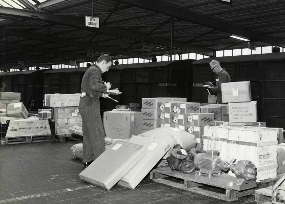 empl-Utrecht_Van_Gend_en_Loos_partij_stukgoed_19-2-1966_168361.jpg