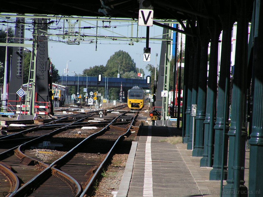 empl-delfzijl001-10-09-04.jpg