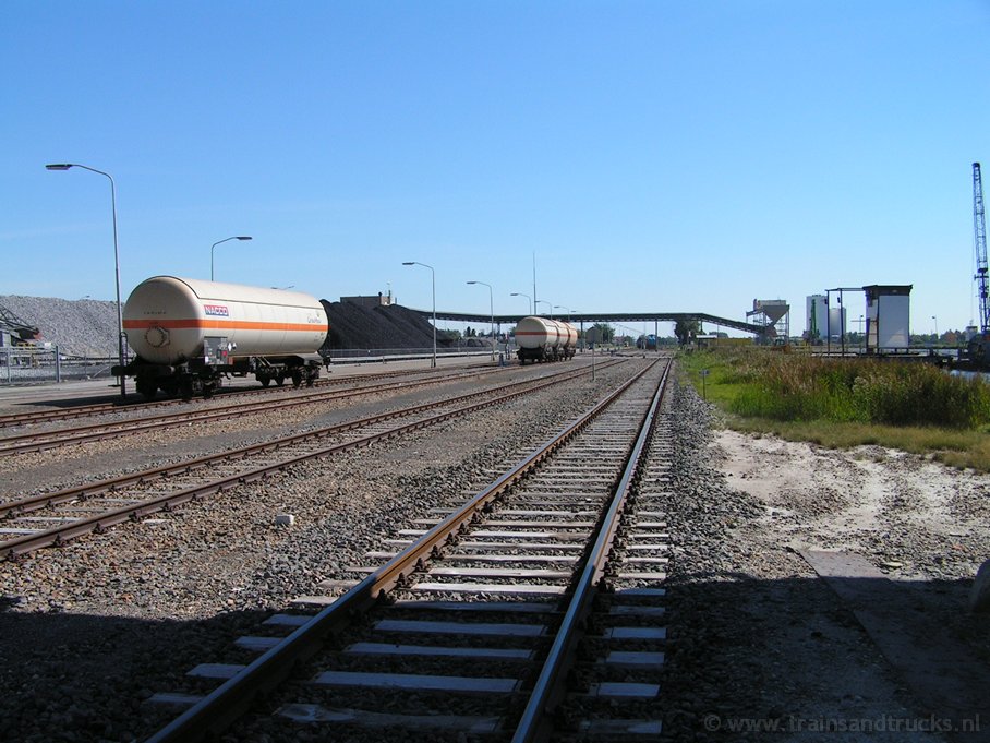 empl-delfzijl129-10-09-04.jpg