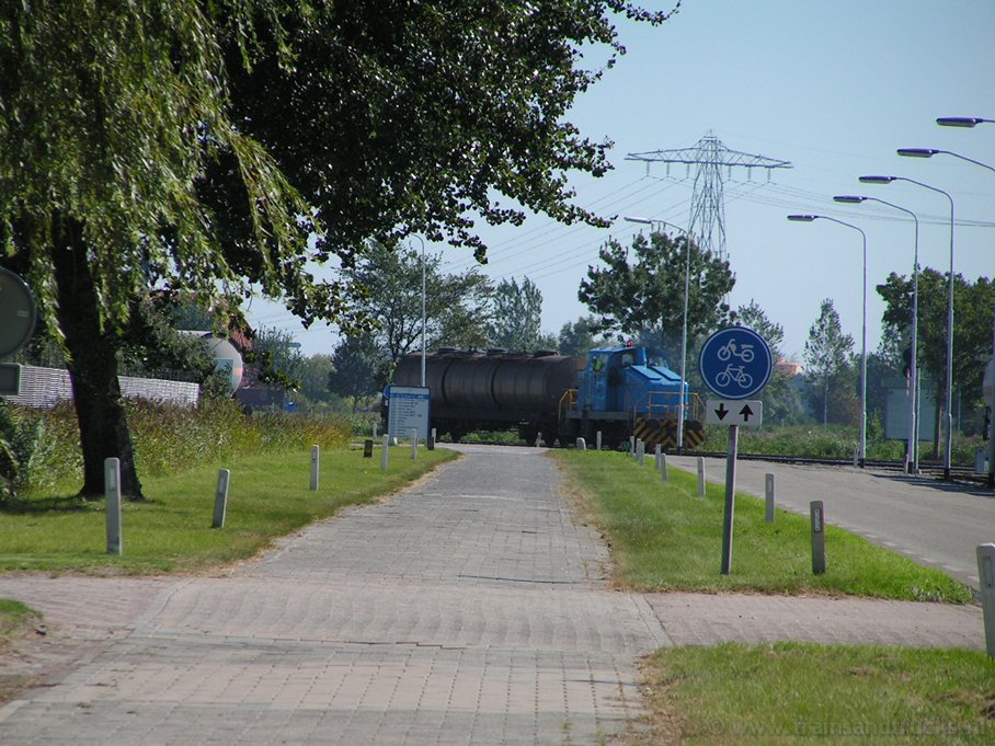 empl-delfzijl172-10-09-04.jpg