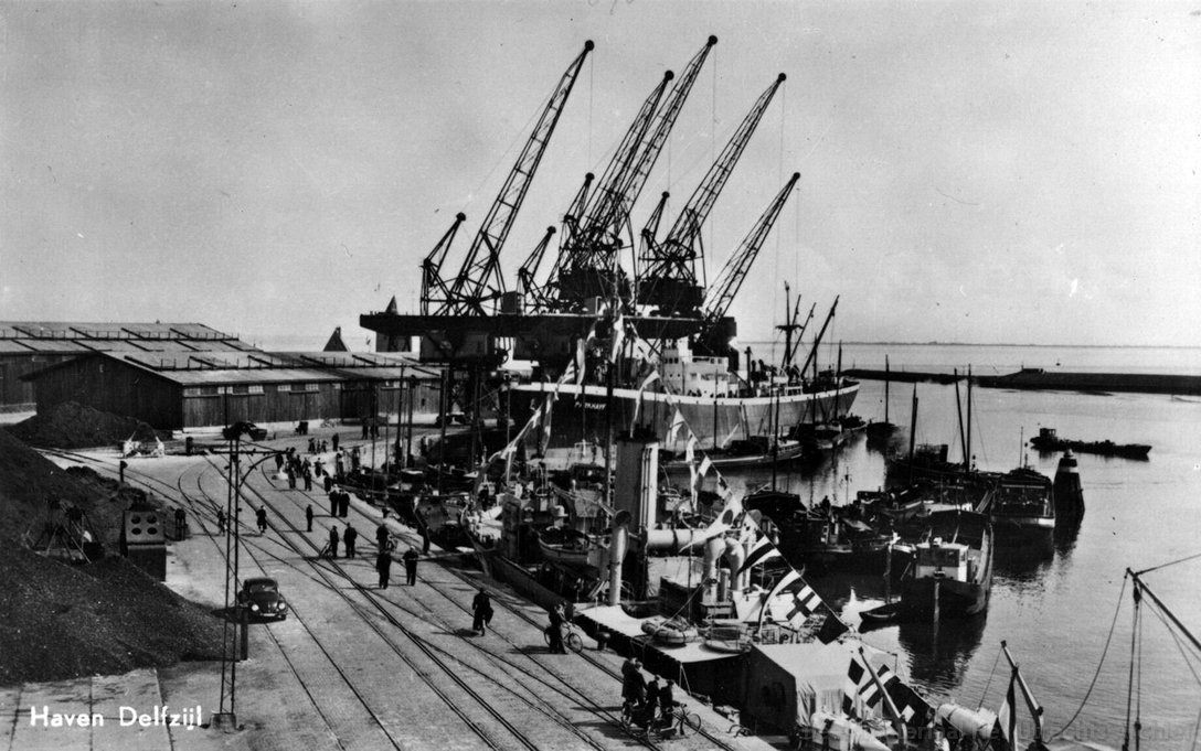 empl-delfzijl_haven_1950_162679.jpg