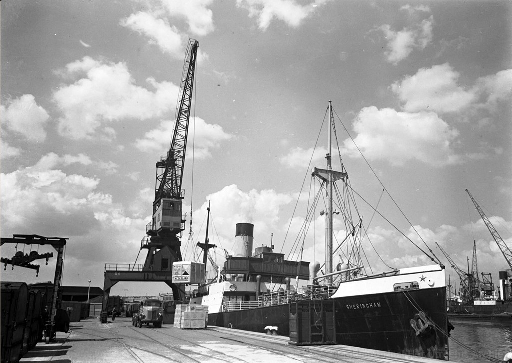 empl-rotterdam_Maashaven_19-06-1951_803513.jpg