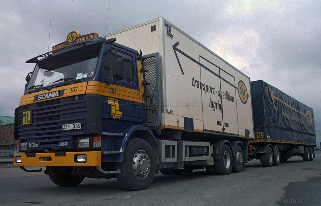 ASG-Scania-113M-TL-Goteborg-1996-03.jpg