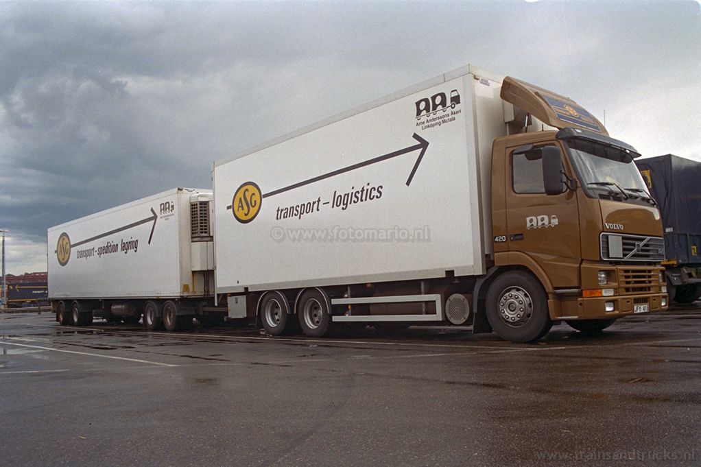 ASG-Volvo-F12-AA-Motala-Goteborg-1996-07.jpg