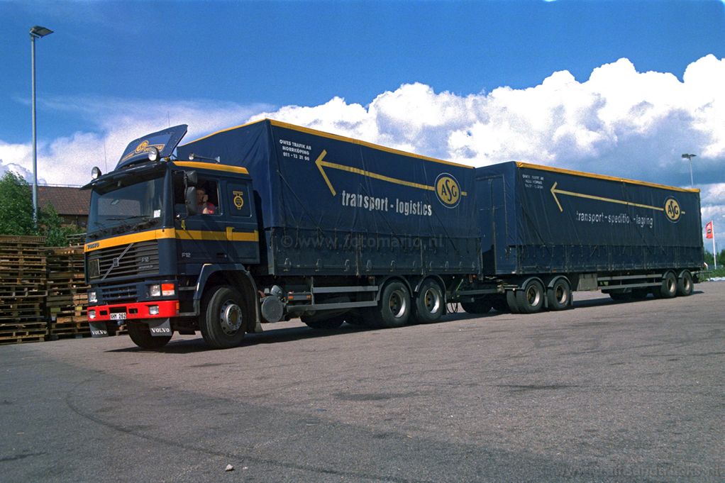 ASG-Volvo-F12-OwesT-Norrkoping-1997-07.jpg