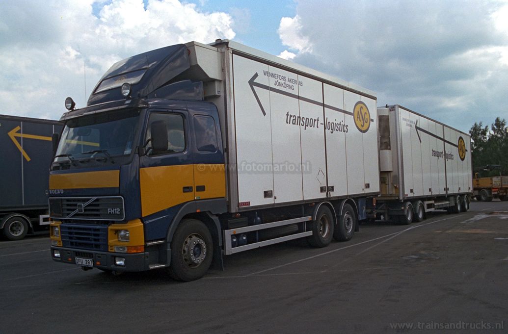 ASG-Volvo-FH12-Wennefors-Jonkoping-1997-07-02.jpg