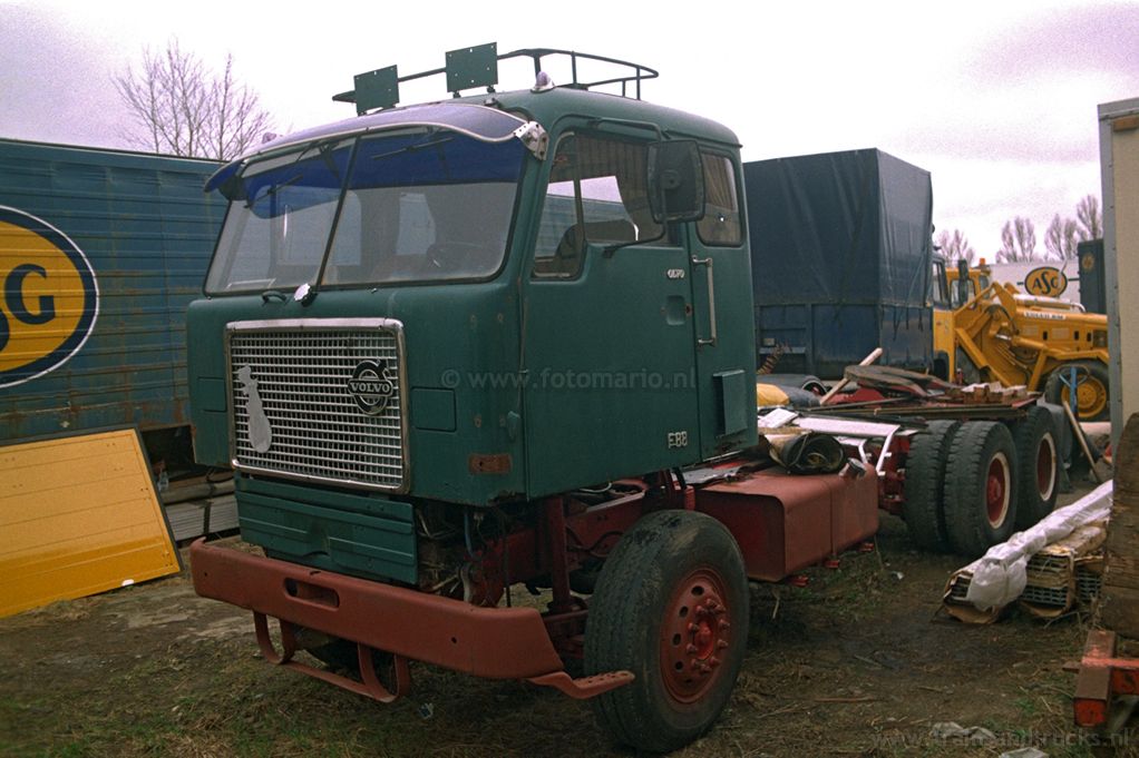 Linjefrakt-Volvo-F88-Kungalv-1996-03.jpg